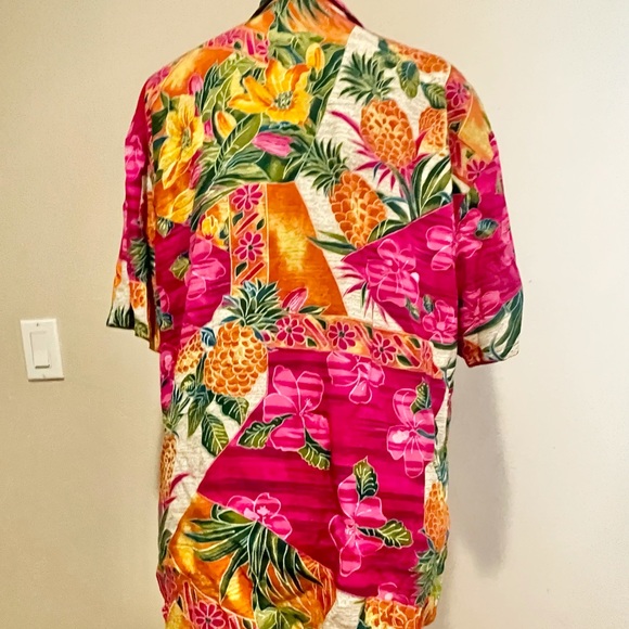 Vintage Pink Tropical flower Button Down - Picture 6 of 13